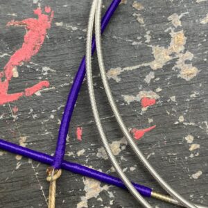 Ré grave de viole de gambe basse filé argent fabriqué à Paris par les cordes Frechina.